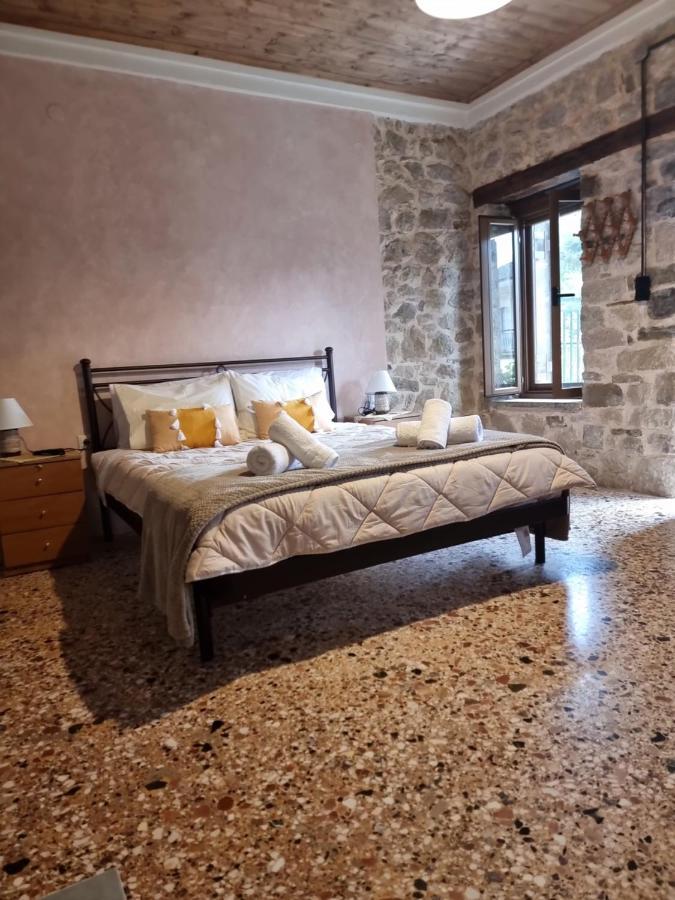 Οικιεσ Παλιοσ Φουρνοσ Appartement Pramanta Buitenkant foto